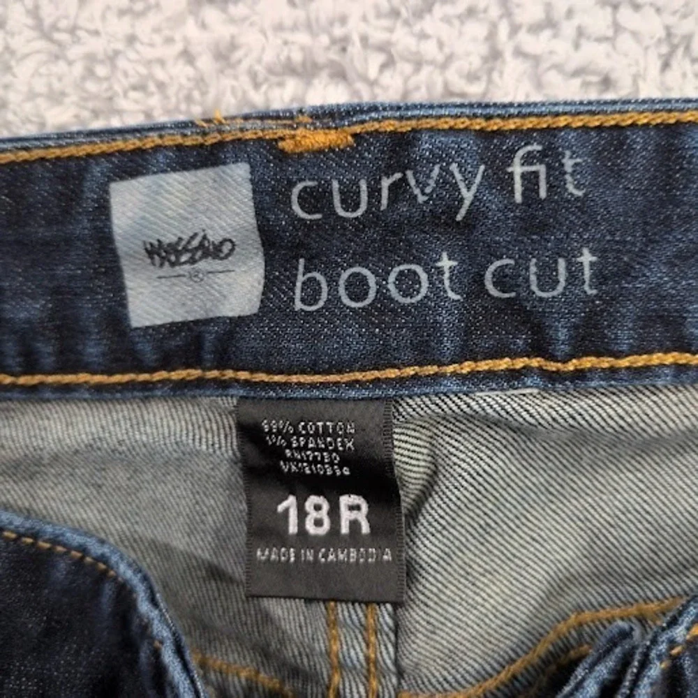 Mossimo Curvy Bootcut Jeans Women's 18R Blue Denim Mid Rise Stretch‎ Everyday